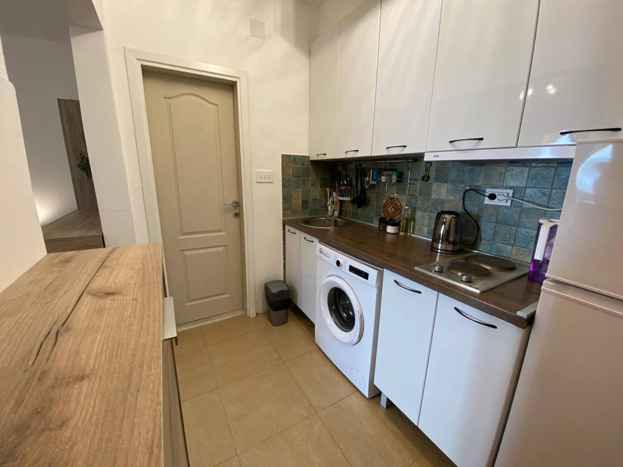 Alina'S Apartment Bečići Zewnętrze zdjęcie