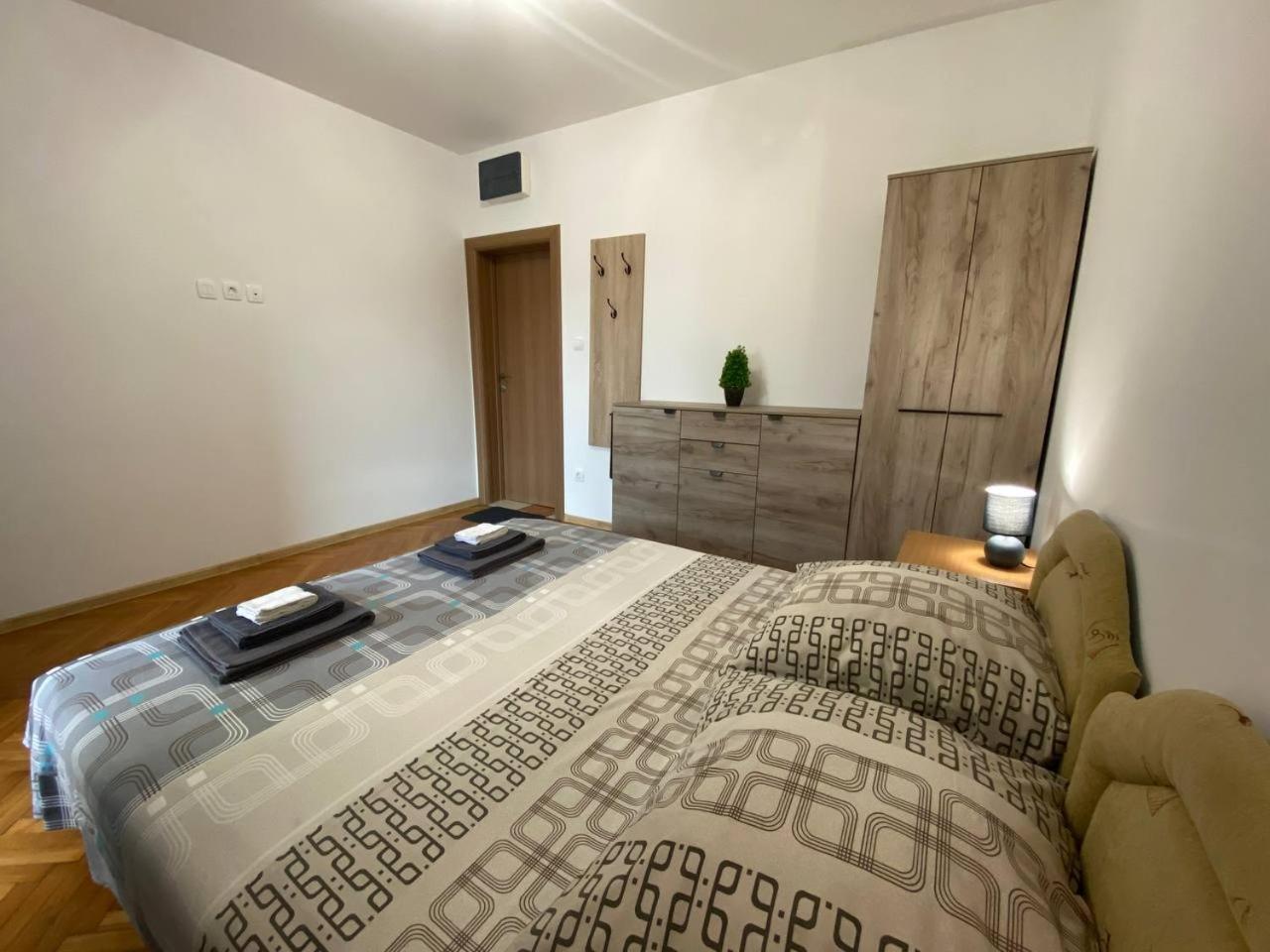 Alina'S Apartment Bečići Zewnętrze zdjęcie